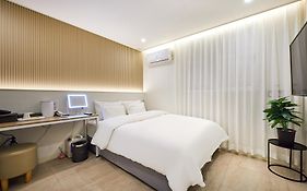 Urban Hotel