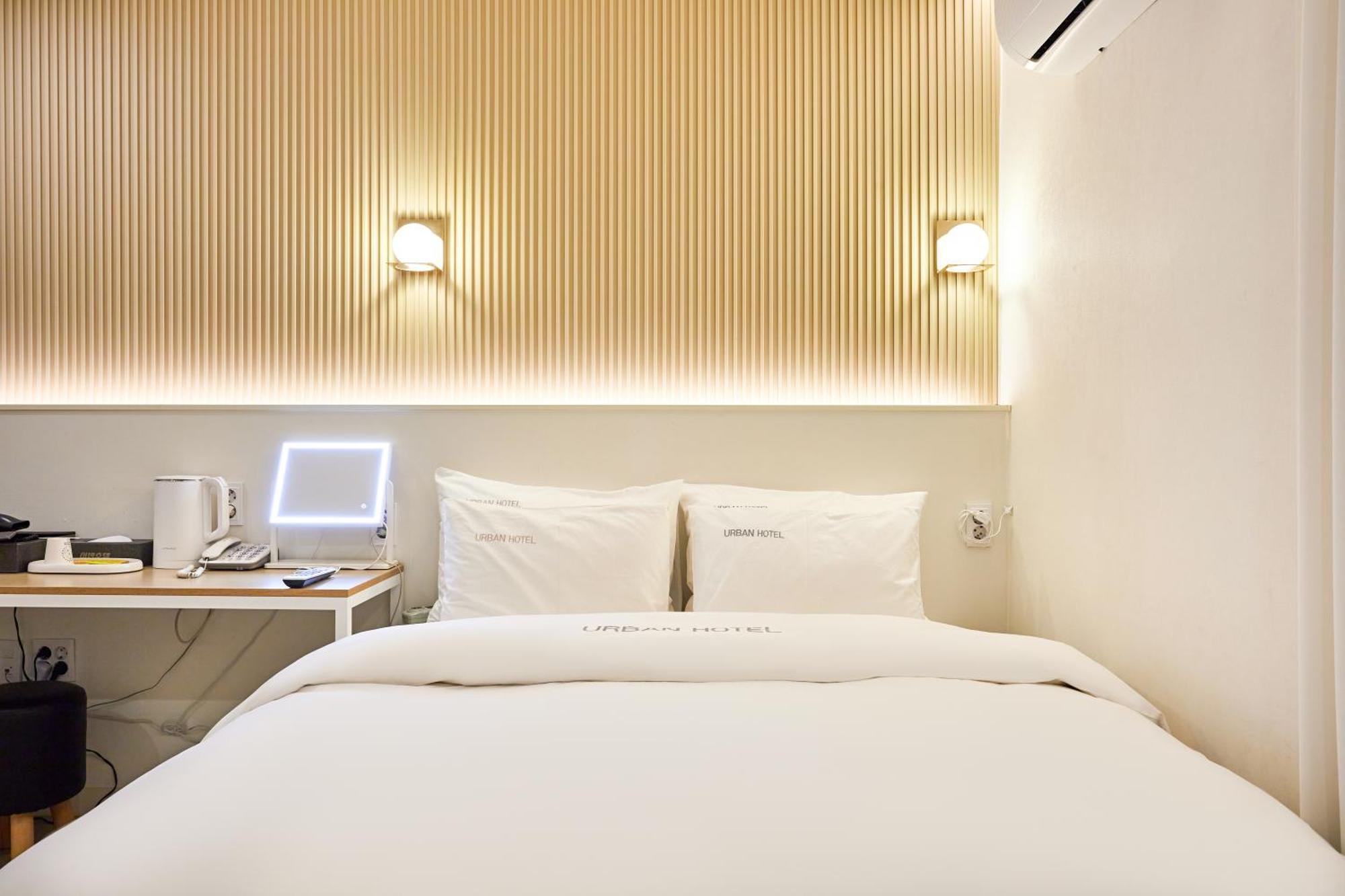 Urban Hotel Pyeongtaek Exterior photo